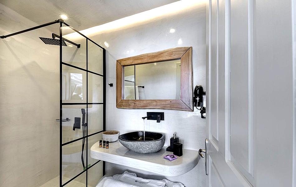 Kaleidoscope Imerovigli Suites